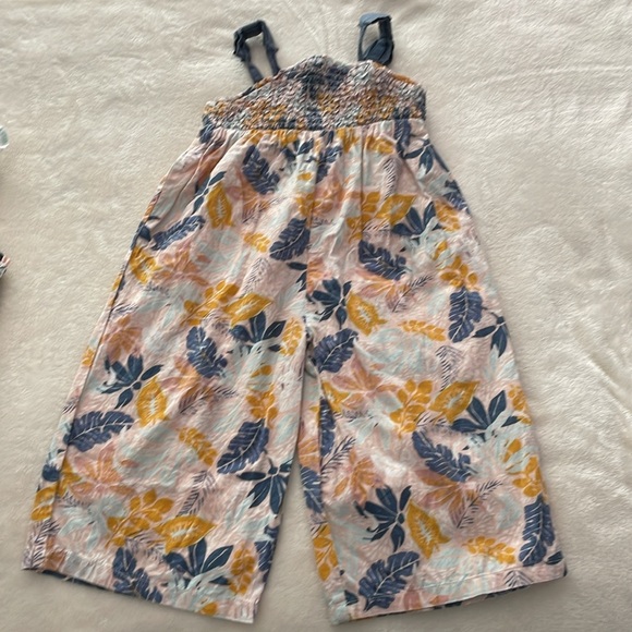 3‎ for $25! Tommy Bahama toddler Girls' Dress & Romper, size 12 months - Picture 2 of 7